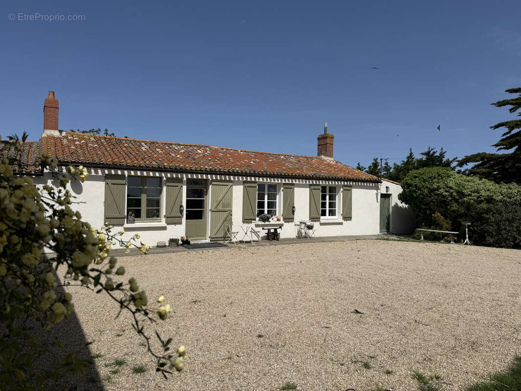 Maison à BOUIN