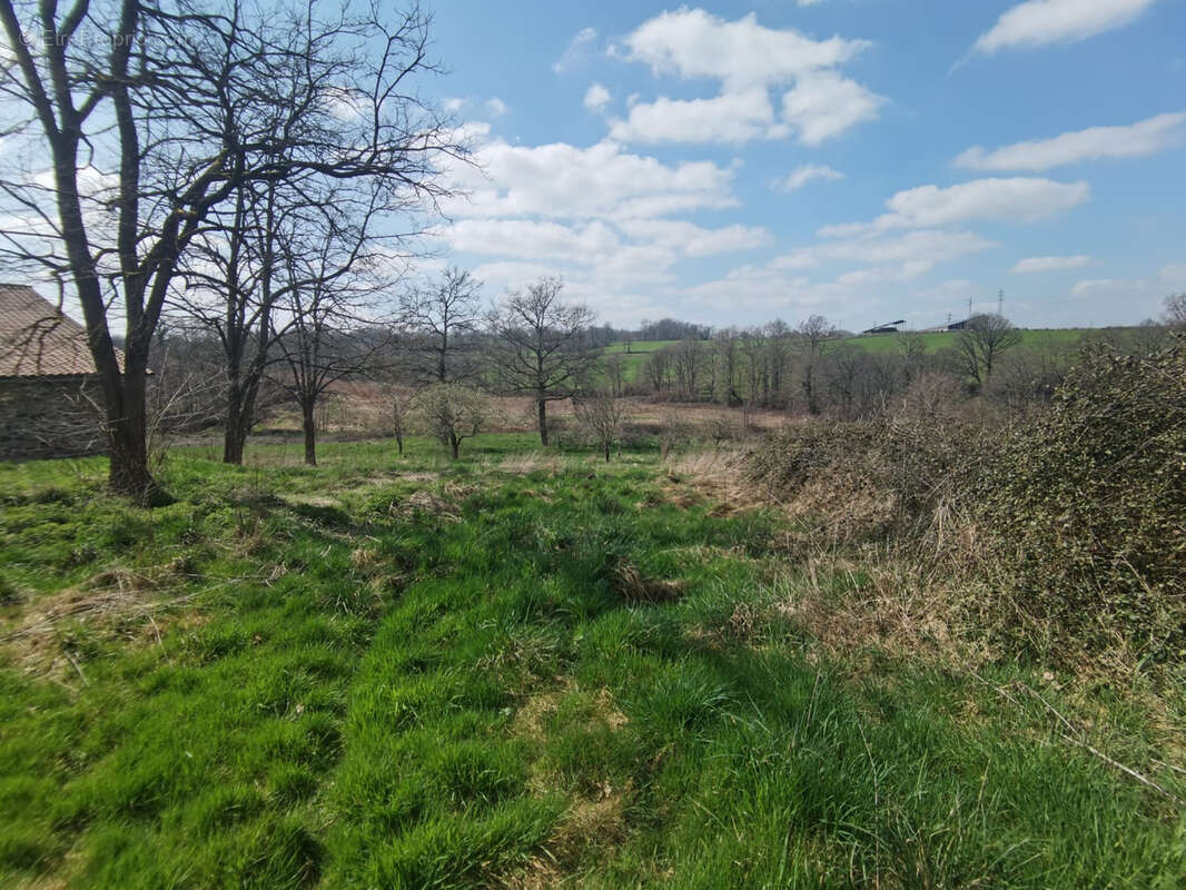Maison à SAINT-JUNIEN