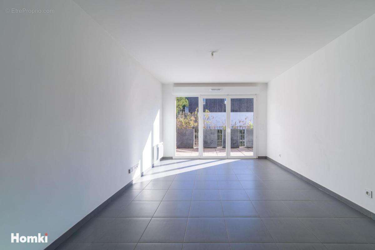 Appartement à JUVIGNAC