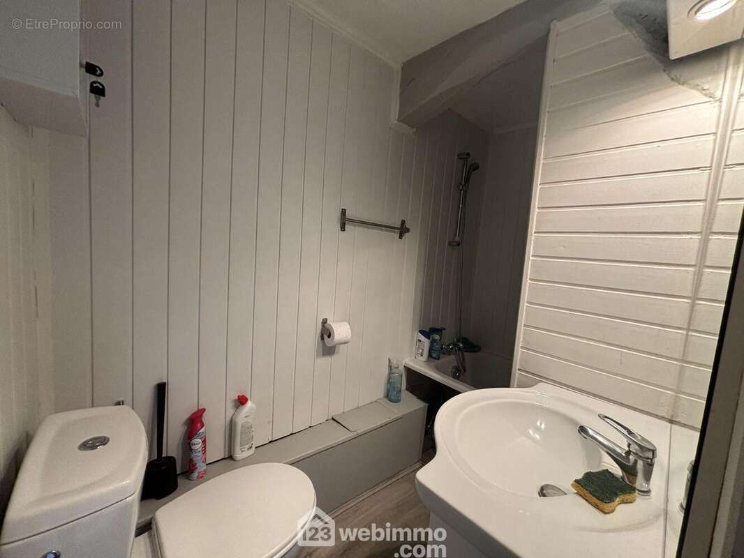 sdb studio 2 - Appartement à ROUEN