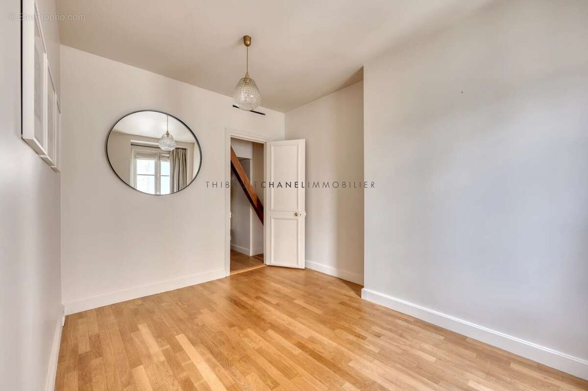 Appartement à PARIS-3E