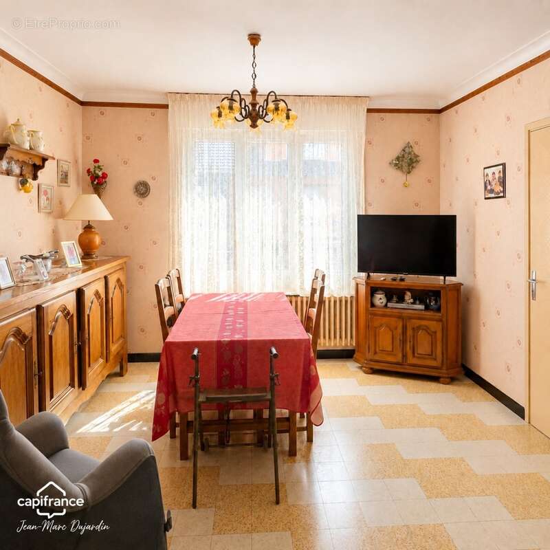 Maison 105 m², 4 chambres, jardin et grand garage à Fenain - photo 4