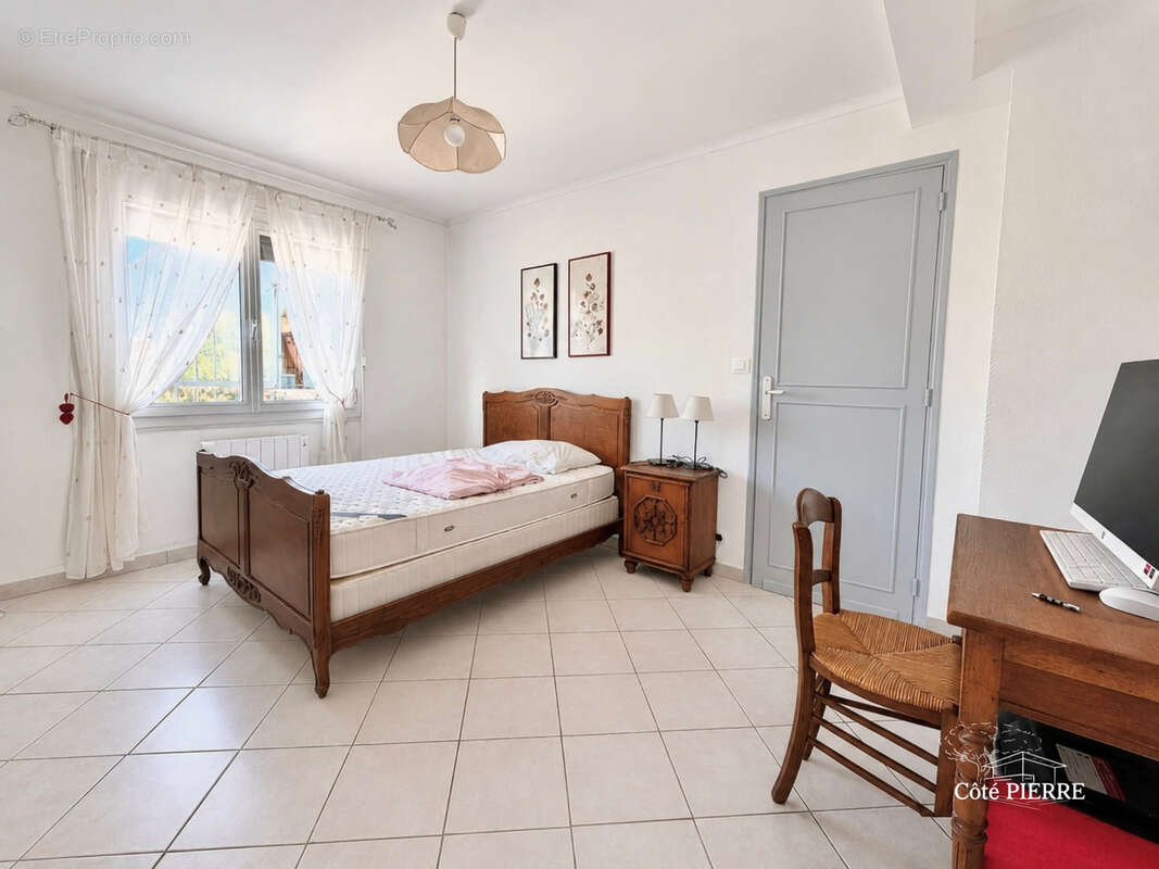 Appartement à SIX-FOURS-LES-PLAGES