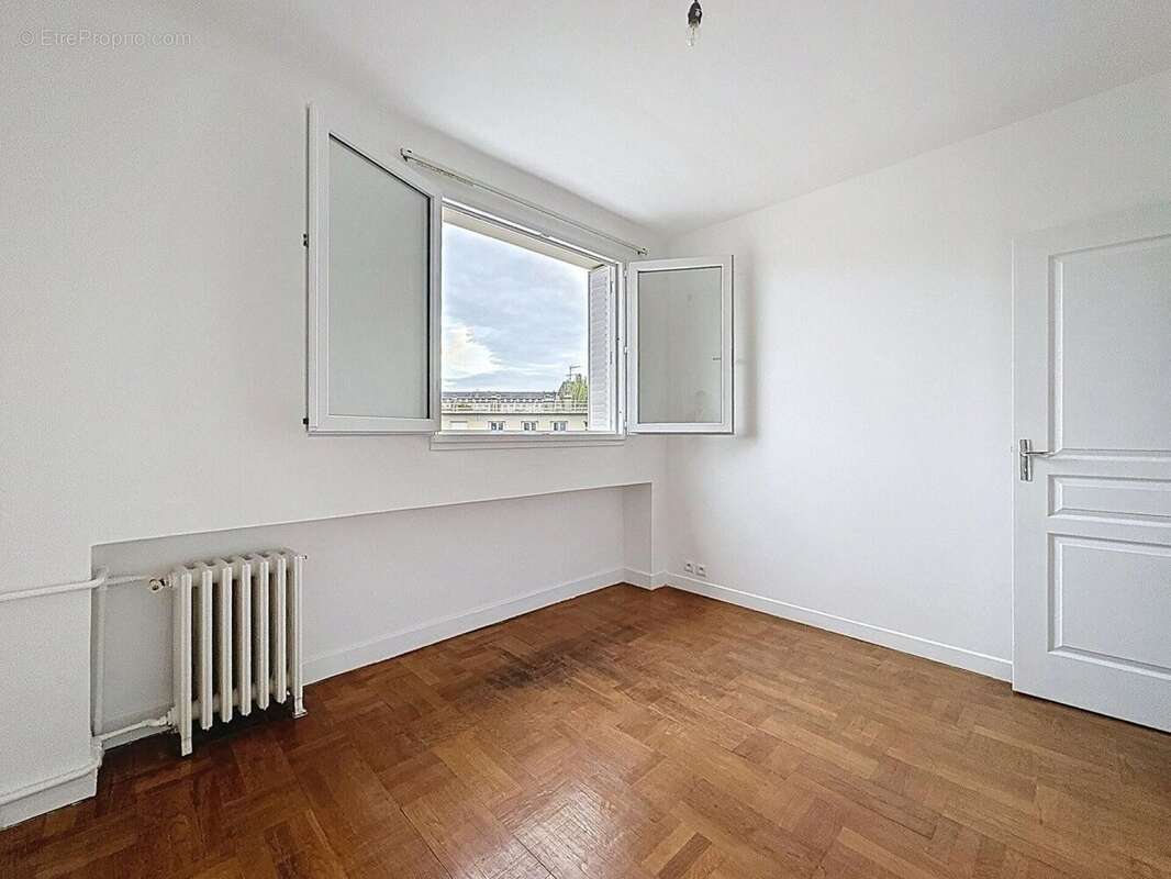 Photo 3 - Appartement à LE KREMLIN-BICETRE