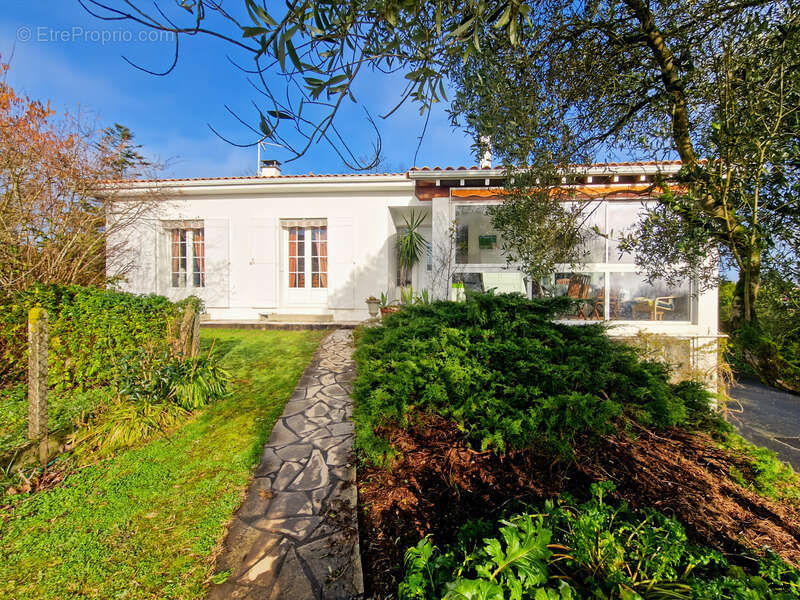 Maison à TONNAY-BOUTONNE