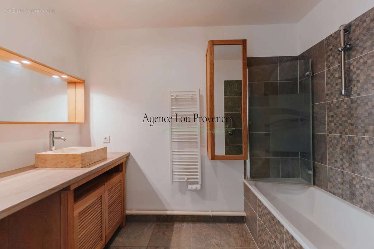 Appartement 58 m² à Istres  - photo 3