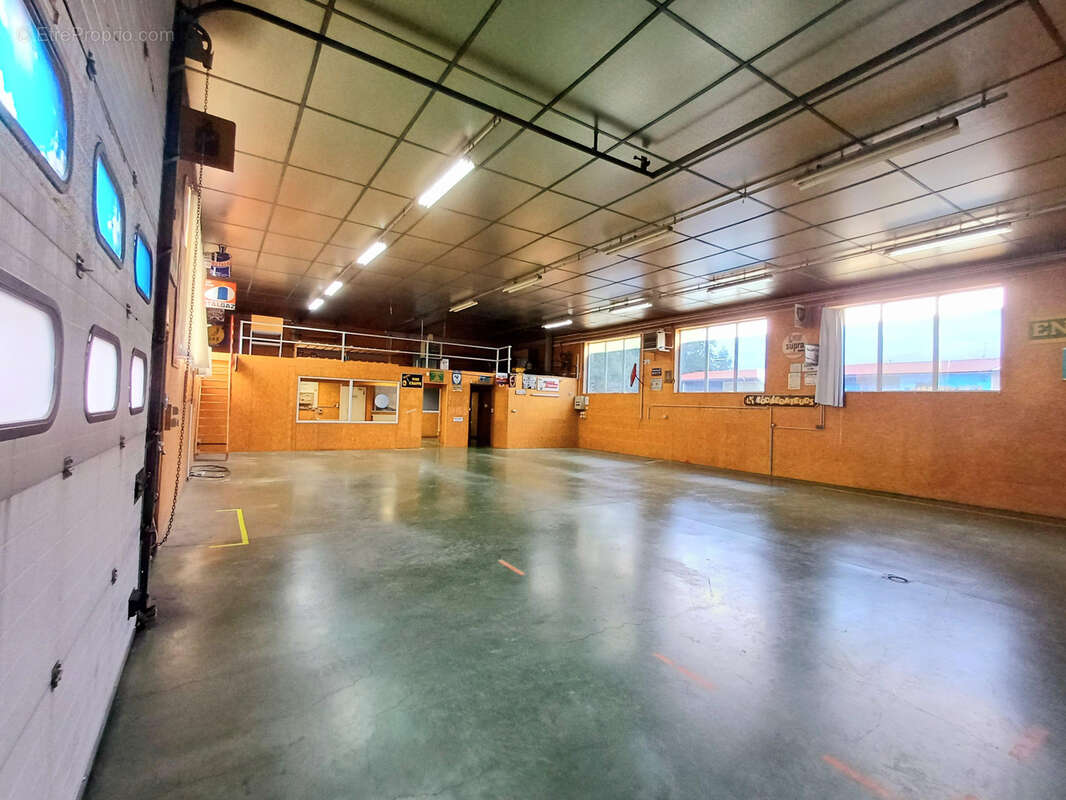 Secteur Belfort Local d’activité de 480 m2 avec parking - photo 12