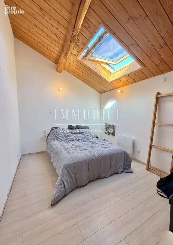Maison de caractère rénovée avec piscine à Genouilleux. - photo 12