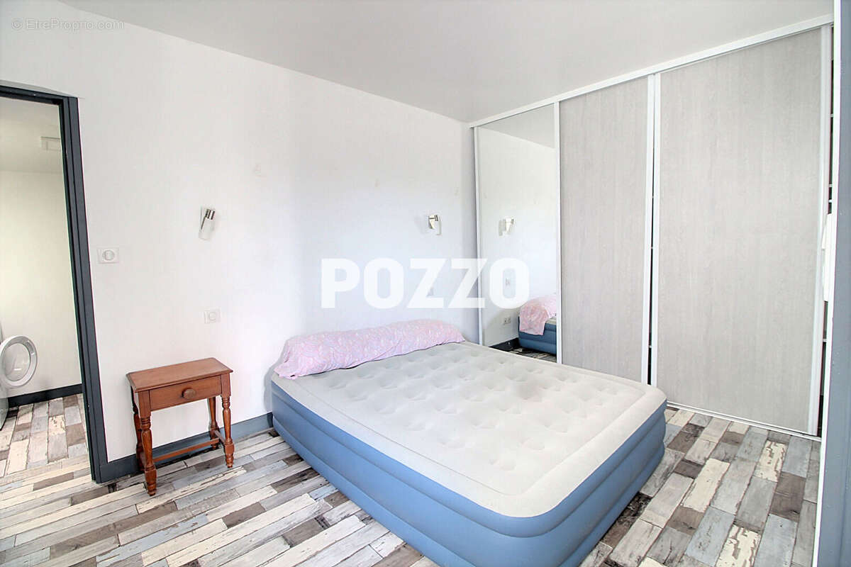 Appartement à DONVILLE-LES-BAINS