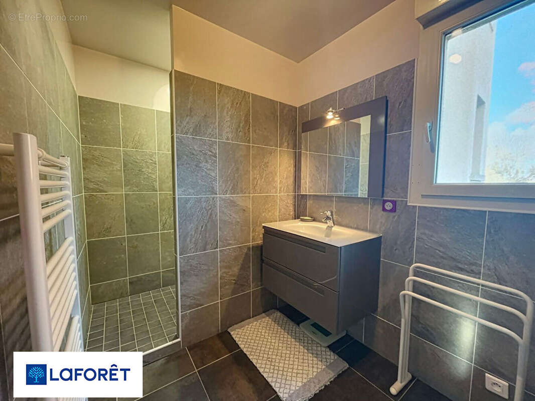 Appartement à SAINT-FARGEAU-PONTHIERRY