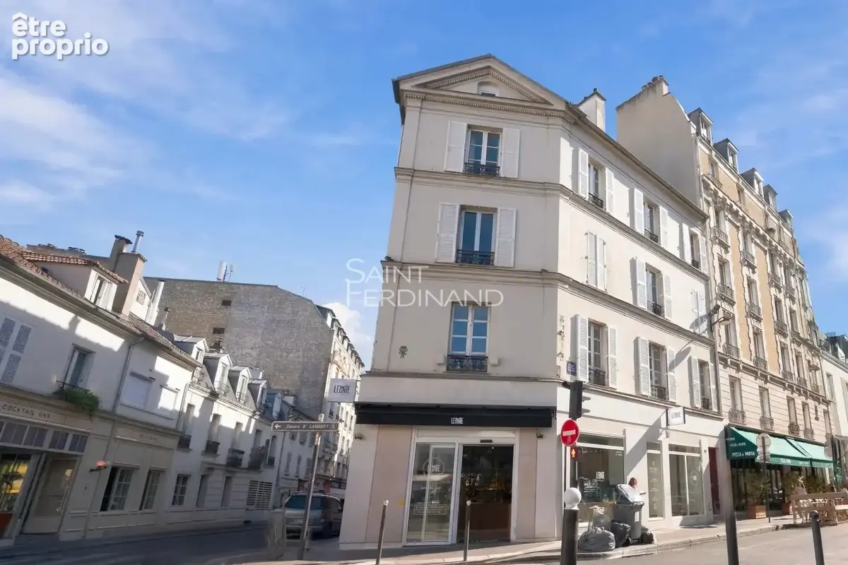 PARIS 15. COMMERCE - Local commercial/habitation/prof.libérales  67,70 m² - photo 2
