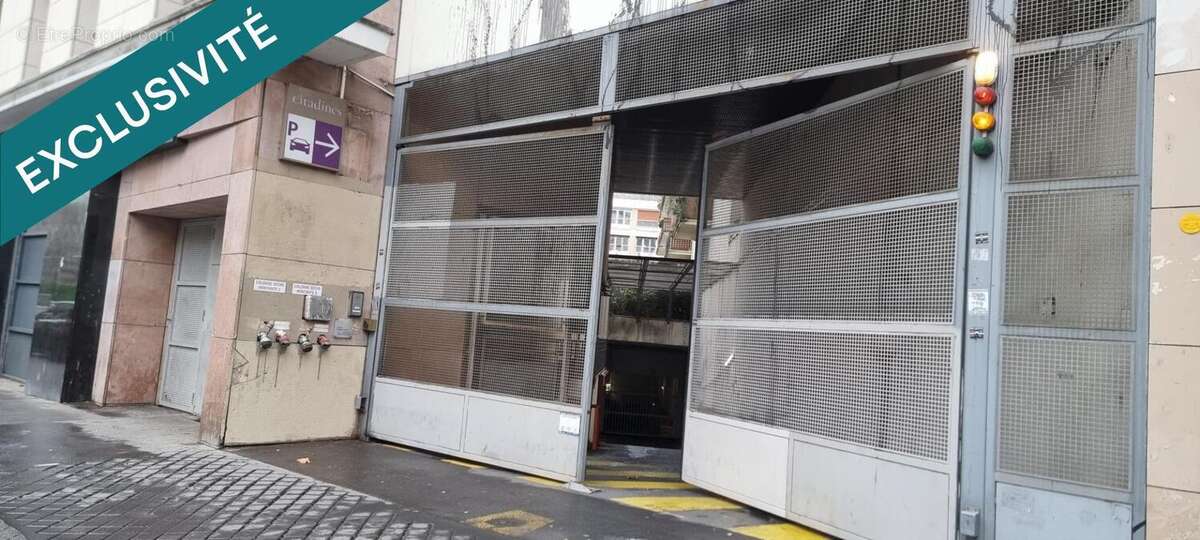 Photo 3 - Parking à PARIS-11E