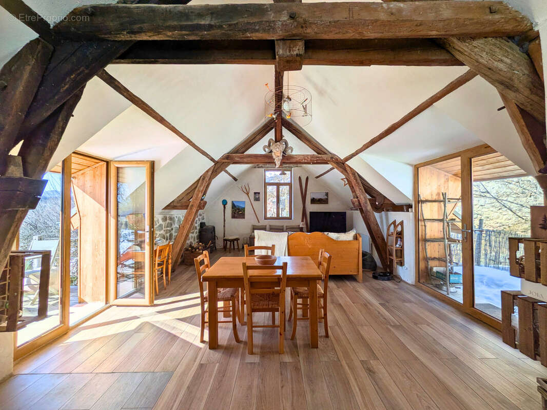 Maison à SAINT-MICHEL-DE-CHAILLOL