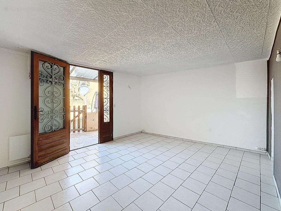 Appartement à TERNAY