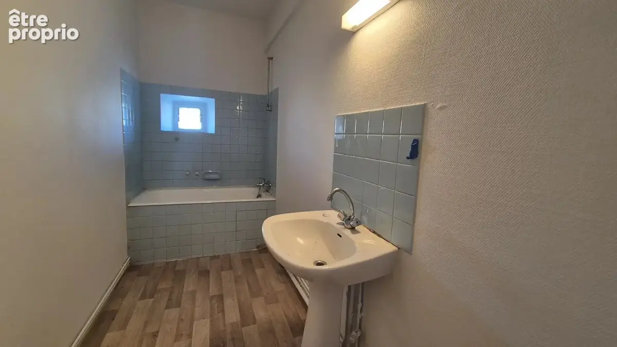 Appartement 300 m² à vendre à Bellac (87300) - photo 5