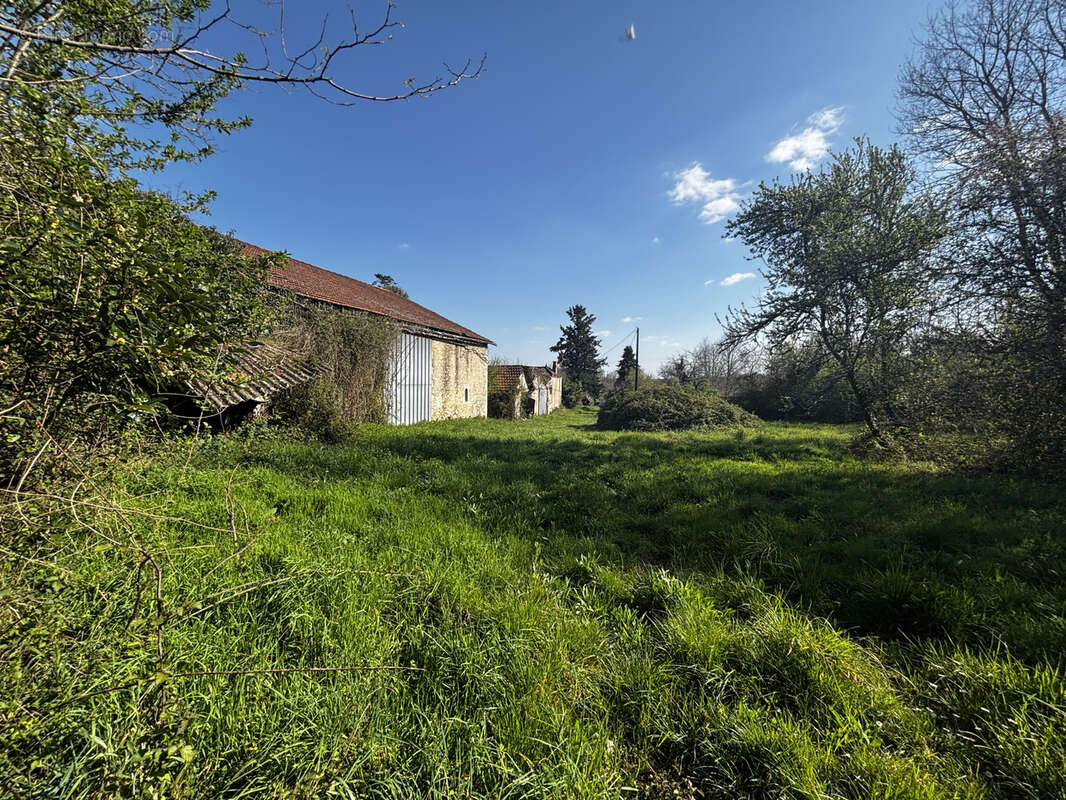 Maison à FOUGUEYROLLES