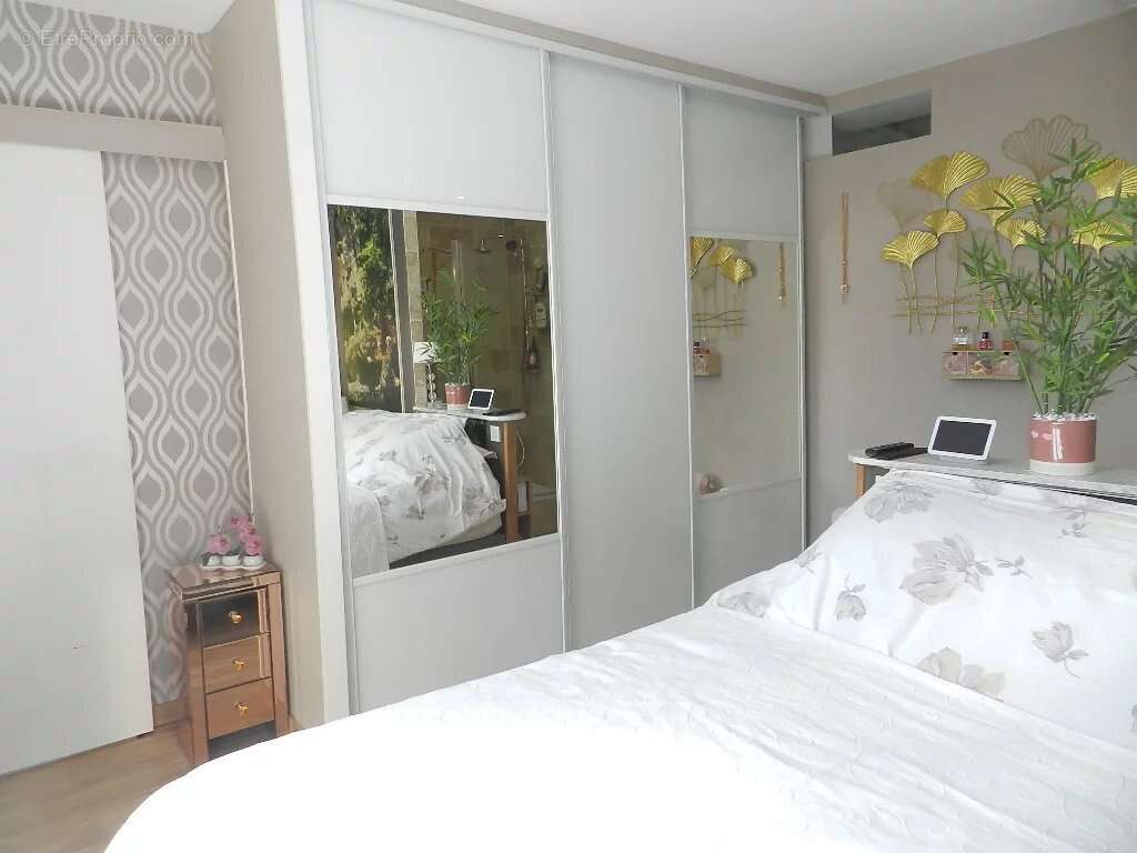 Centre ville, maison entierement restauree avec garage, jardin et jacuzzi. - photo 12
