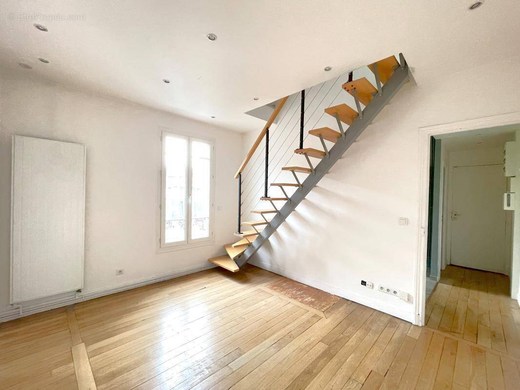 Appartement à PARIS-3E