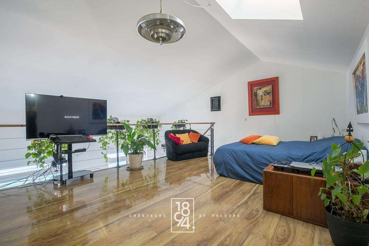 Appartement à MARSEILLE-7E