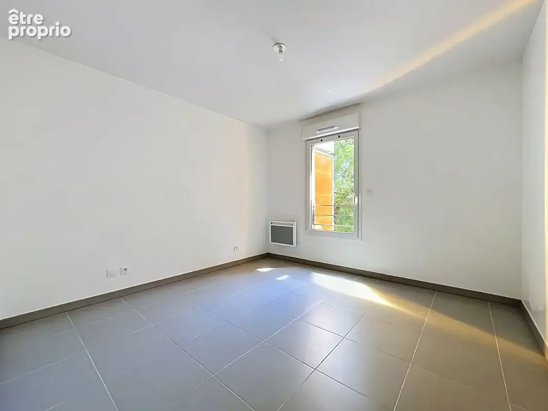 T3 lumineux - chateau-gombert - terrasse plein sud - box fermé - photo 6