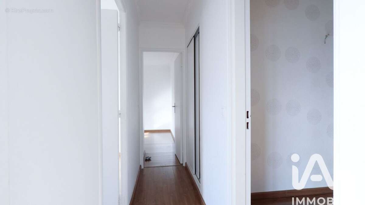 Photo 4 - Appartement à GENNEVILLIERS