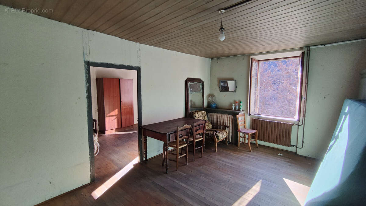 Maison à JUVINAS