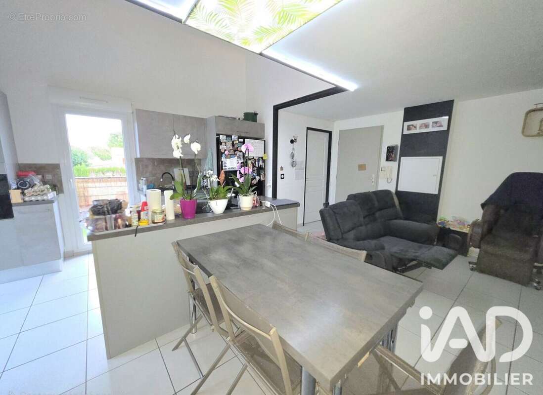 Photo 2 - Appartement à PUGET-SUR-ARGENS