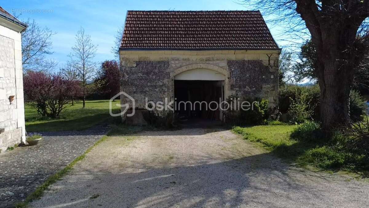 Maison à BENAIS