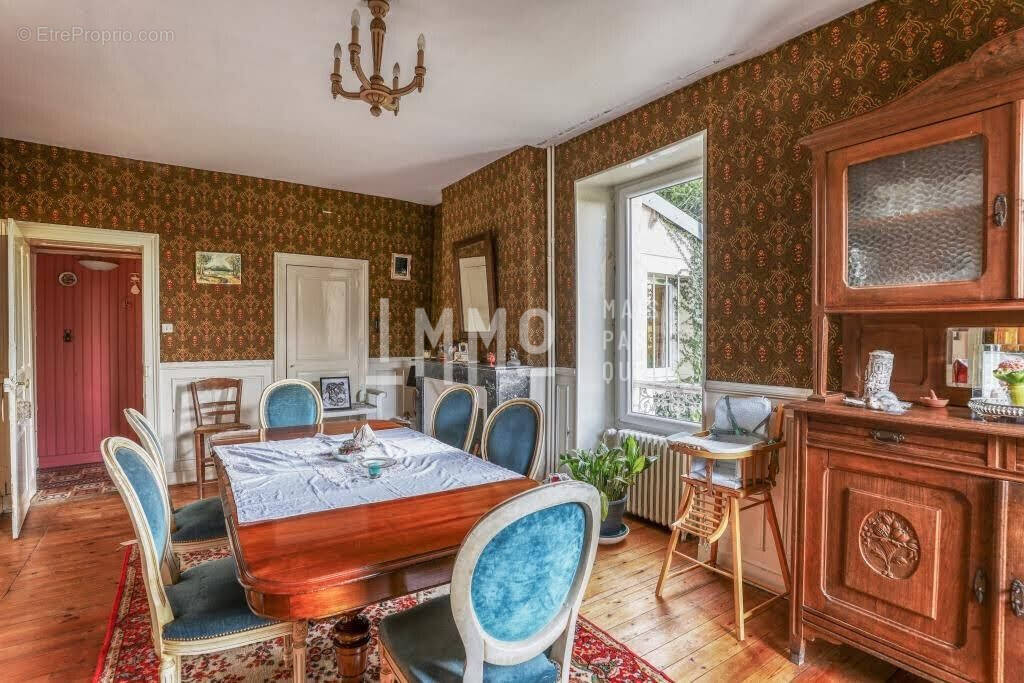 Maison à COURDEMANCHE