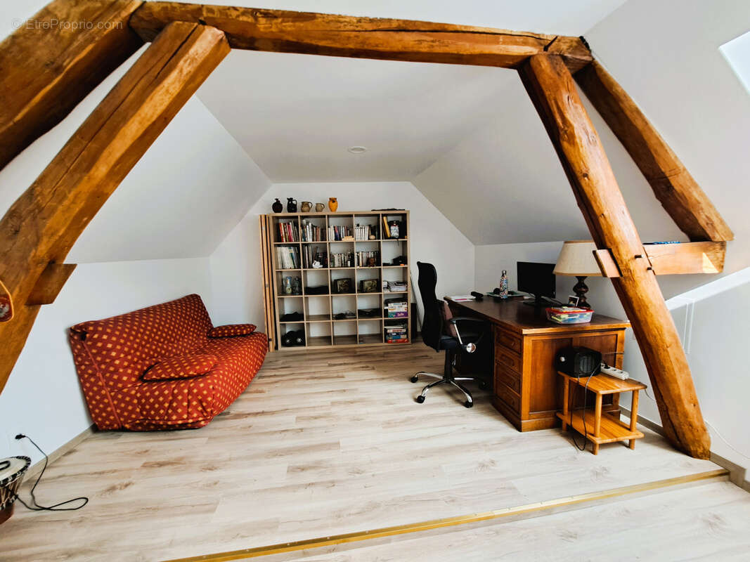 Maison à PONT-SUR-YONNE