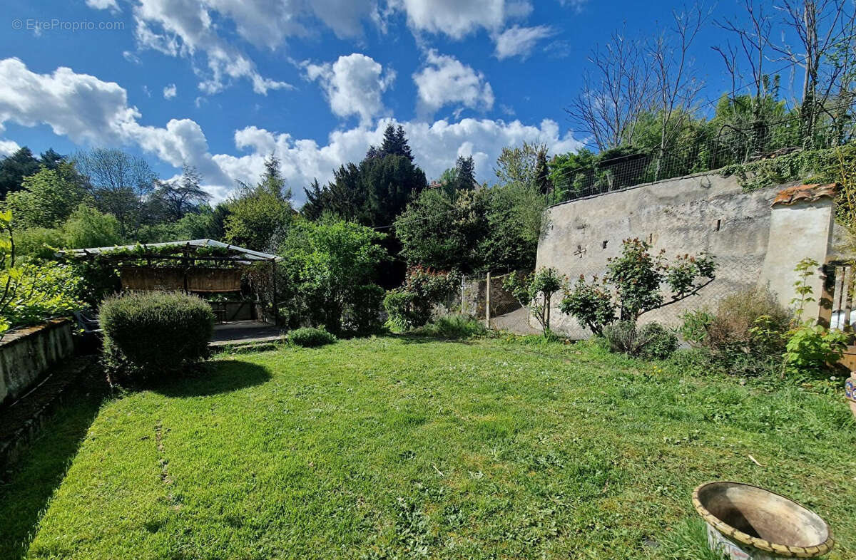Maison à RENAISON