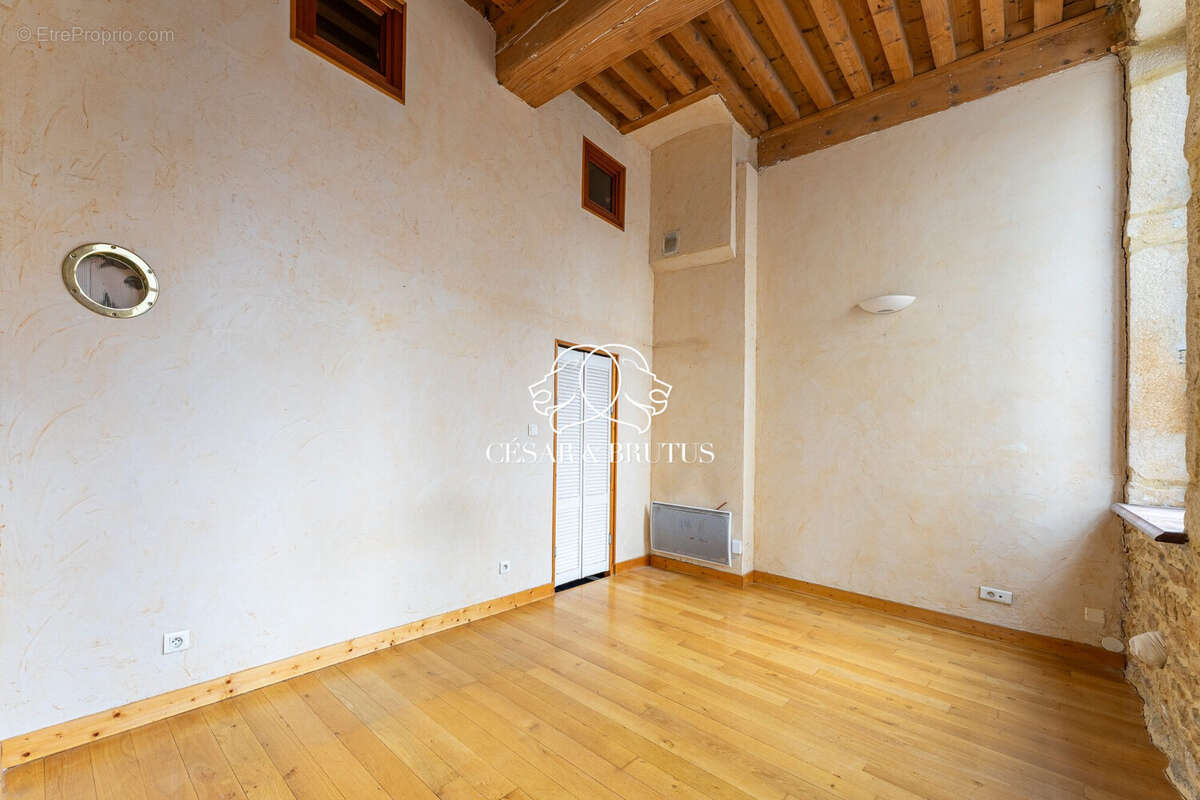 Appartement à LYON-1E