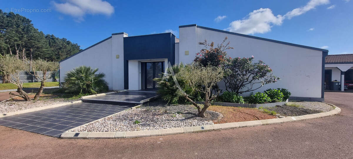 Maison à SAINT-REVEREND
