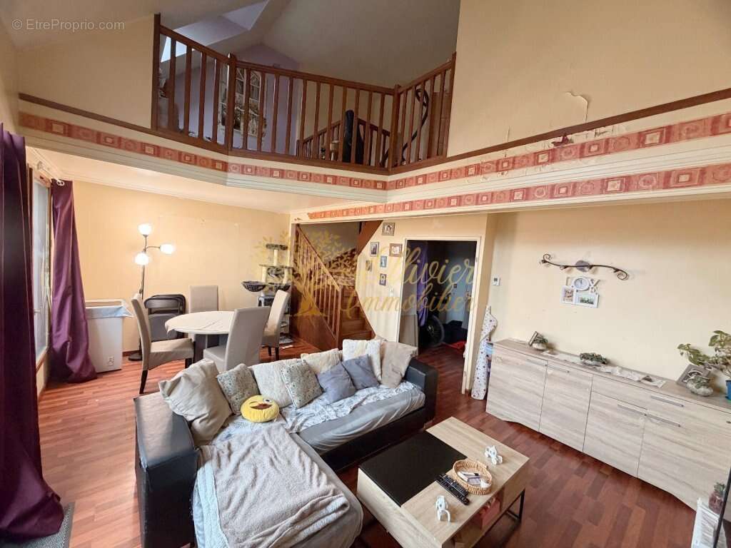 Appartement à PONTAULT-COMBAULT