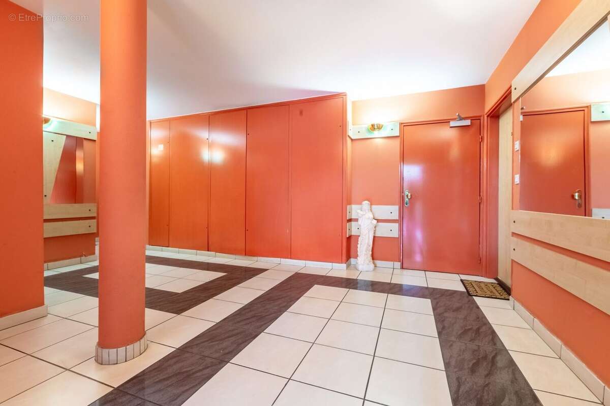 Appartement à AVION