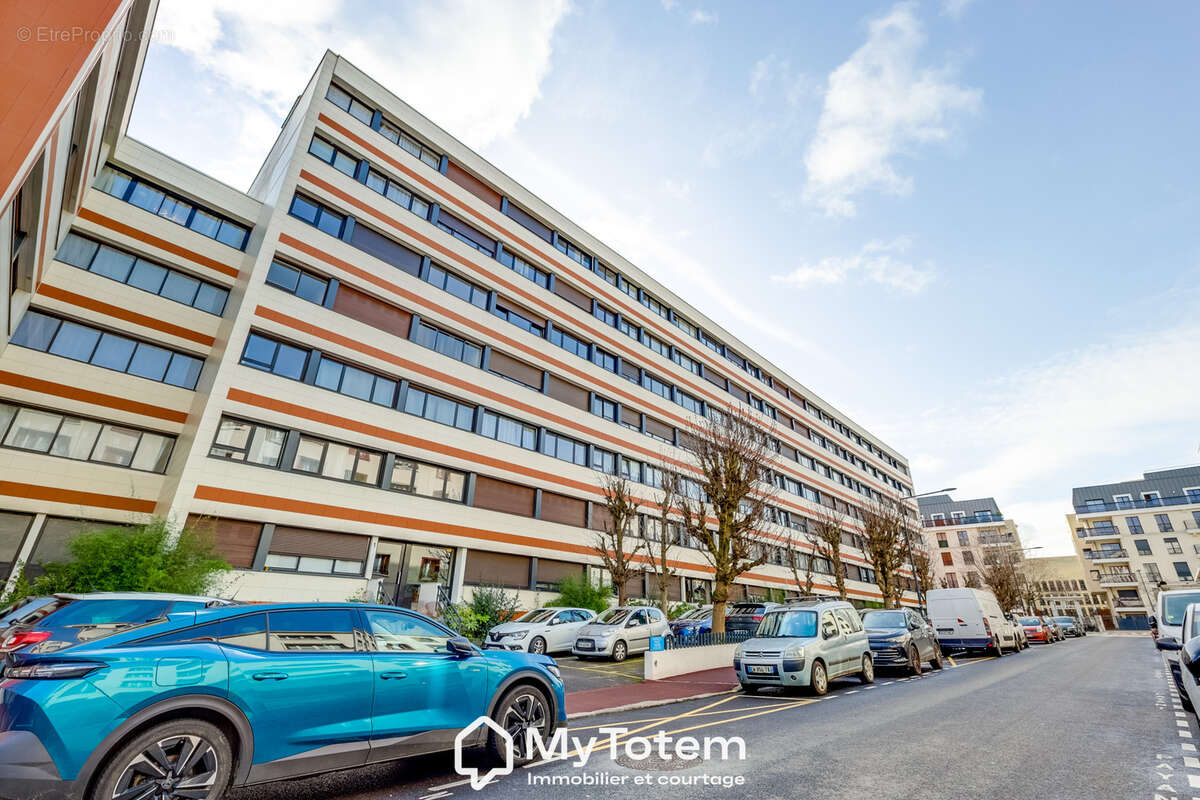 Appartement à ISSY-LES-MOULINEAUX