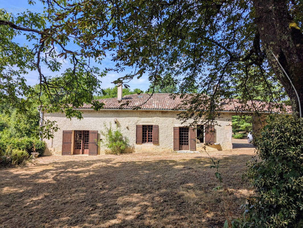 Maison à RAUZAN