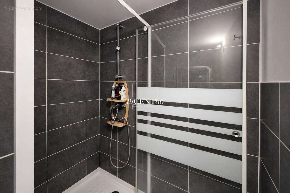 Appartement à FLEURIEU-SUR-SAONE