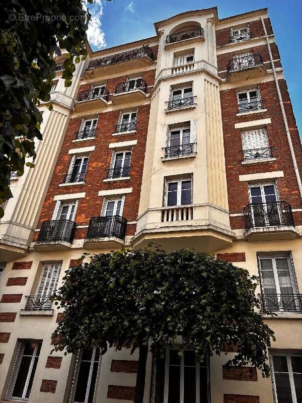 Appartement à LA GARENNE-COLOMBES