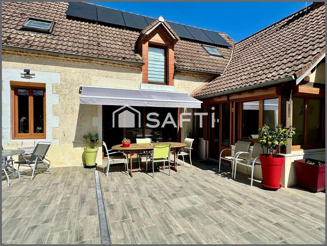 Maison 172 m² à Genouilly  - photo 5