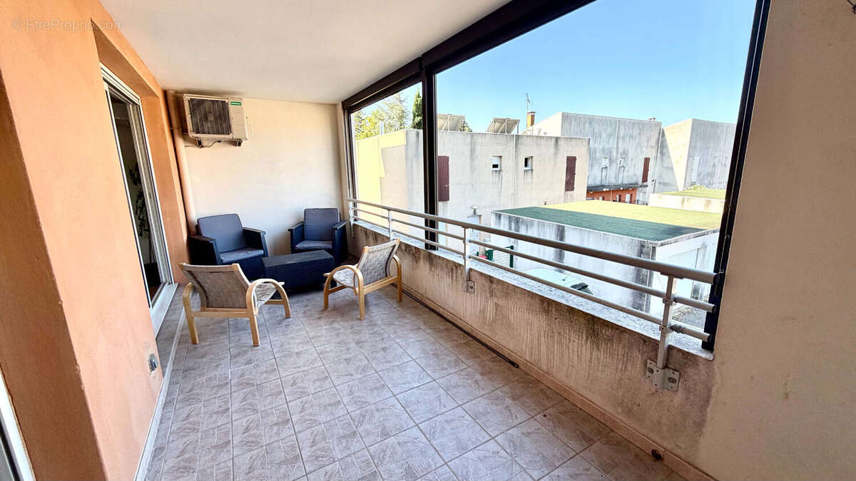 Appartement de type T2 avec terrasse et parking privatif fermé. - photo 9