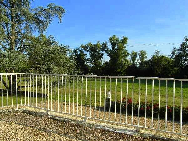 Maison à SAINT-EMILION