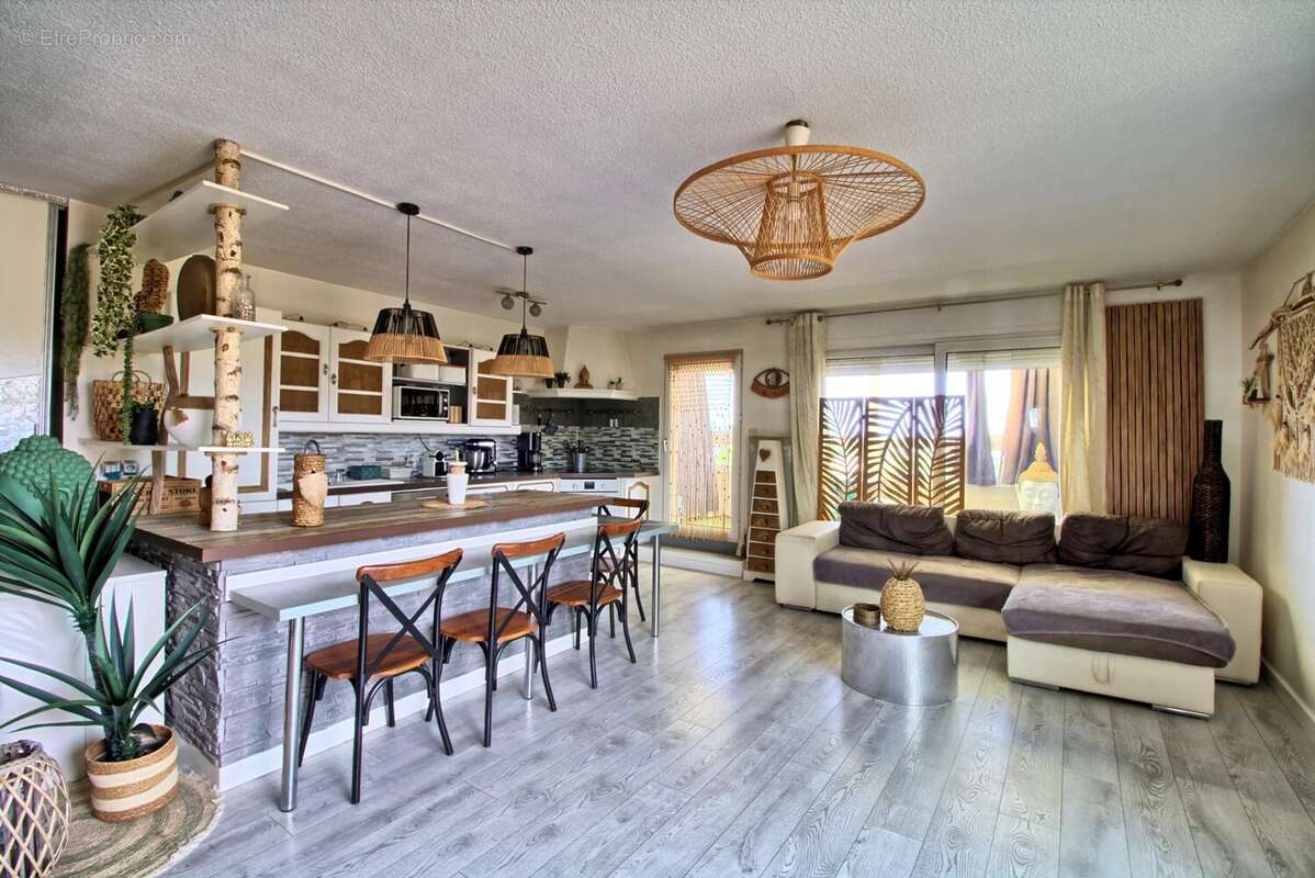 Appartement à MARSEILLE-9E