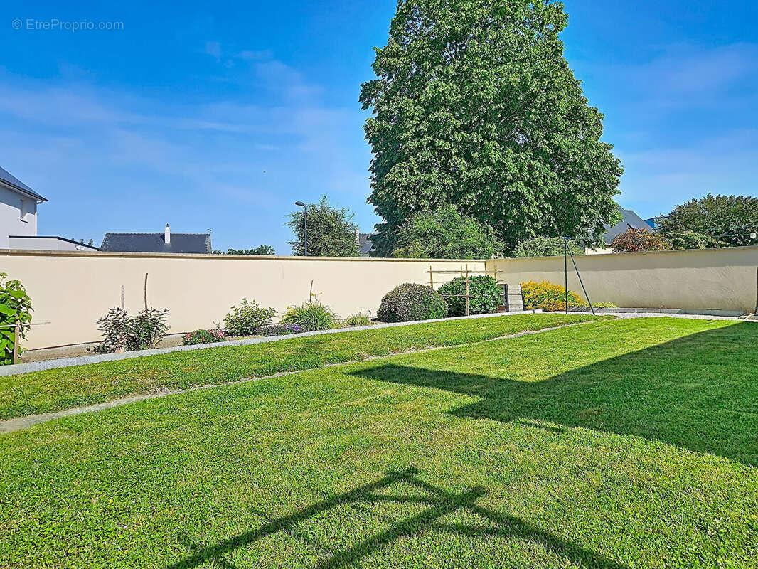 Maison de plain-pied avec jardin clos et garage à Saint-Pôtan - photo 5