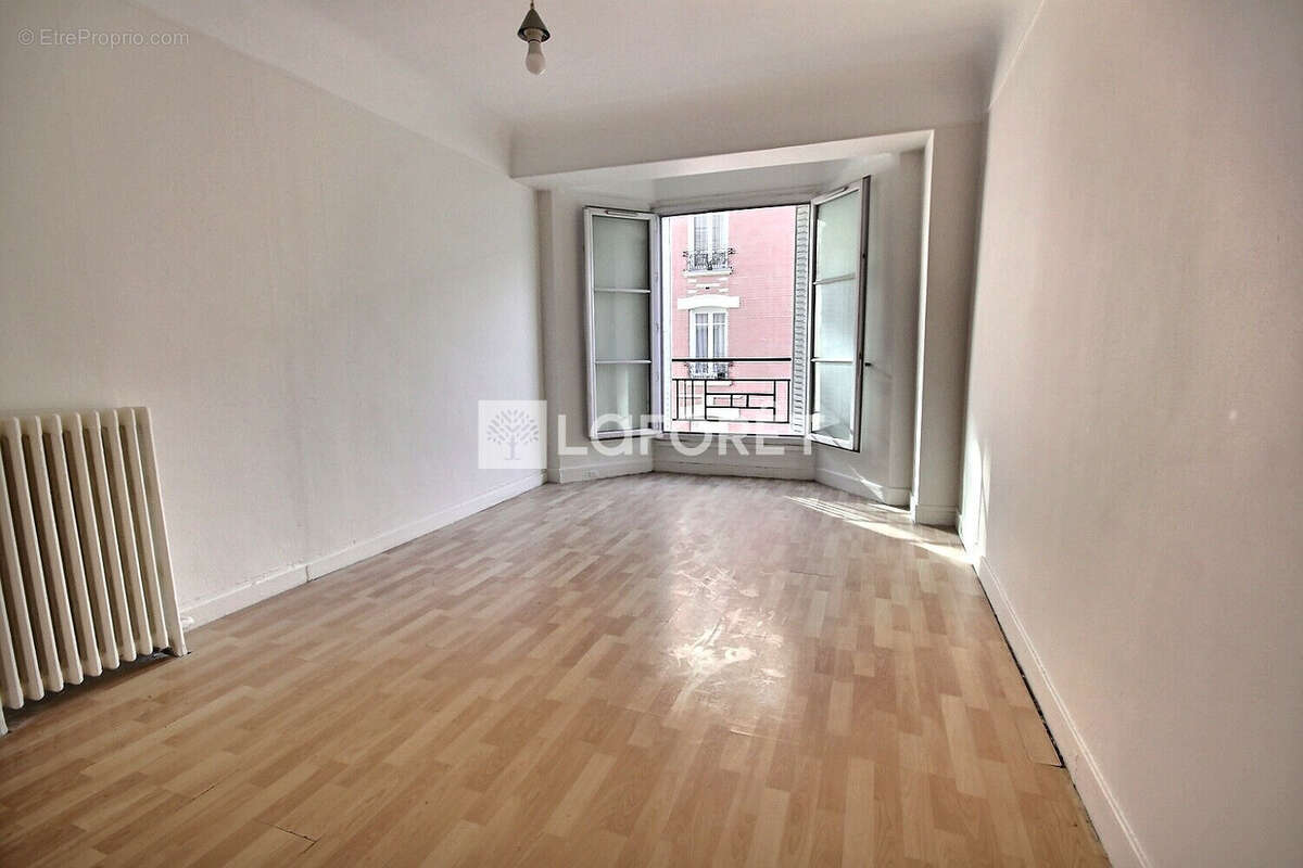 Appartement à LA GARENNE-COLOMBES
