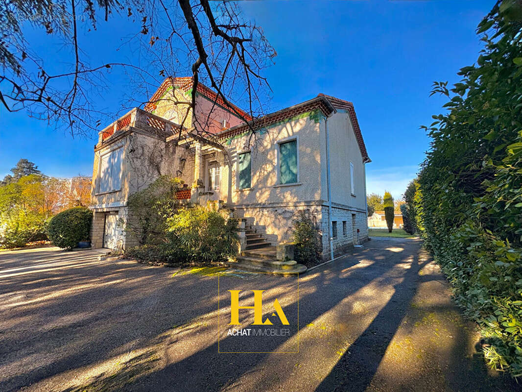 Maison à MONTELIMAR