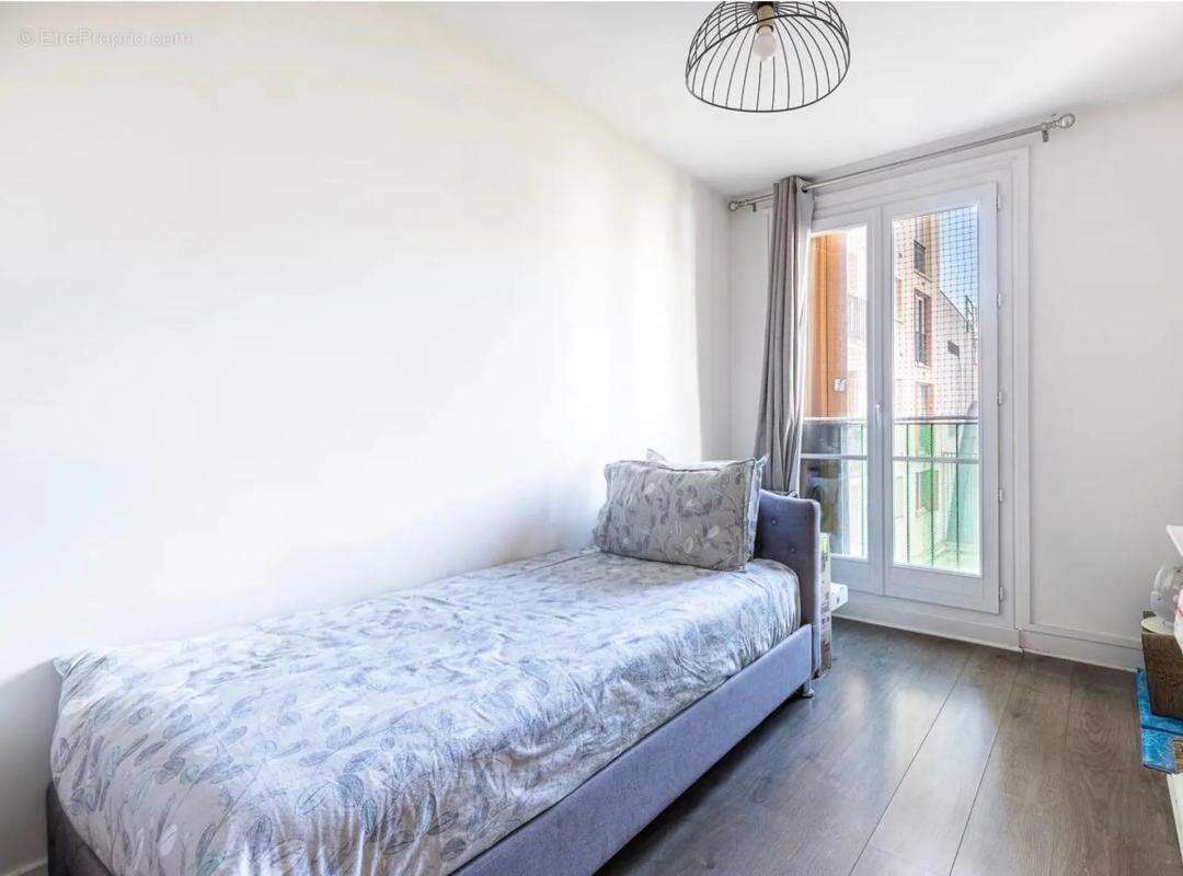 Appartement à PARIS-20E