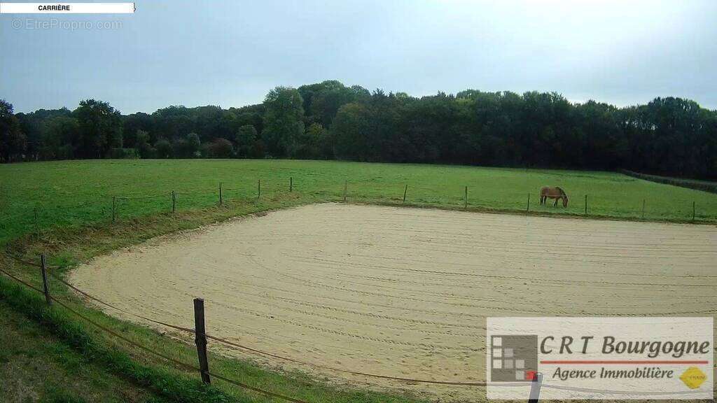 Maison à MOULINS-SUR-OUANNE