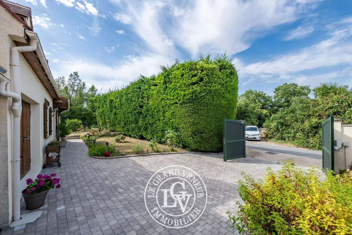 Proche barbizon- maison familiale  - 4 chambres - carport double - terrasse - jardin - photo 3