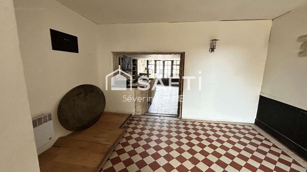 Photo 2 - Commerce à SAINT-PIERRE-SUR-DIVES